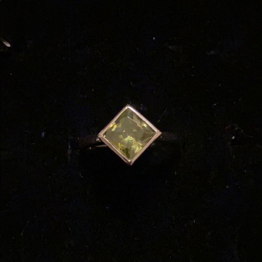 Modern Ring